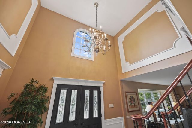 6 Robbie Court, Morganville, NJ 07751