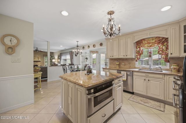 6 Robbie Court, Morganville, NJ 07751