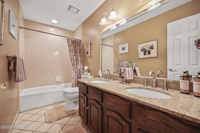 6 Robbie Court, Morganville, NJ 07751
