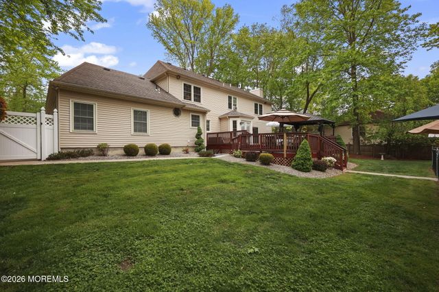 6 Robbie Court, Morganville, NJ 07751