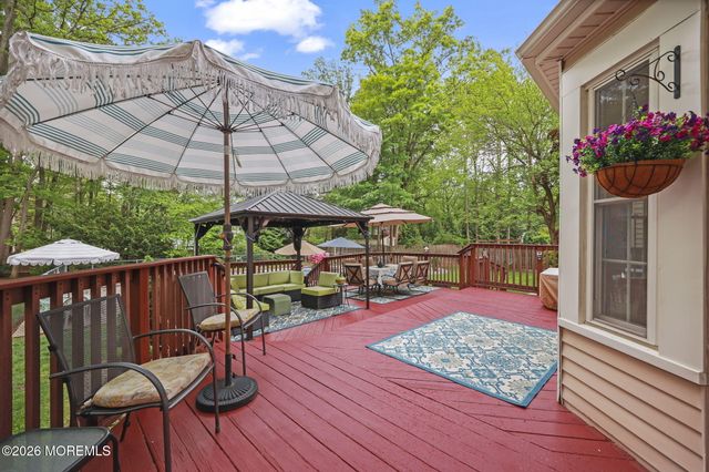 6 Robbie Court, Morganville, NJ 07751