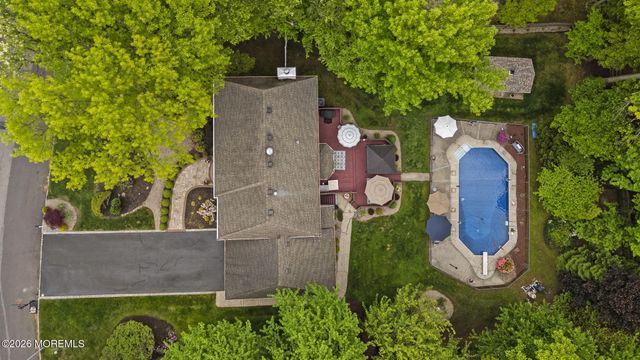 6 Robbie Court, Morganville, NJ 07751