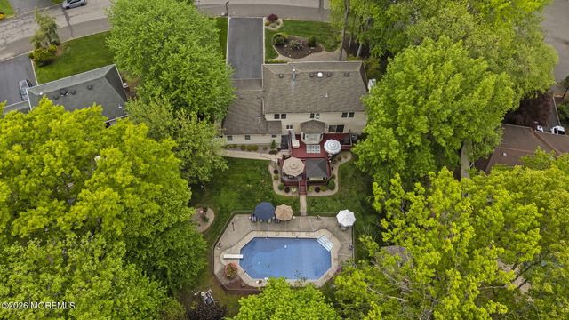 6 Robbie Court, Morganville, NJ 07751