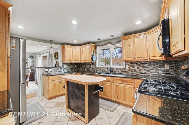 611 Sandow Road, Midland, MI 48640