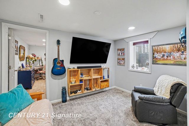 611 Sandow Road, Midland, MI 48640