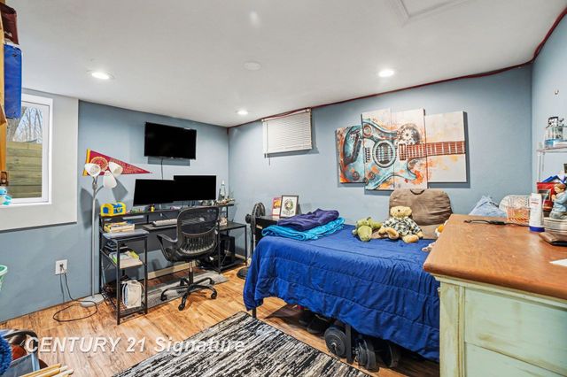 611 Sandow Road, Midland, MI 48640