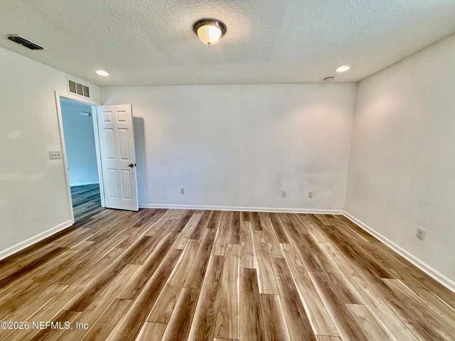 10120 PONTIAC Drive, Jacksonville, FL 32225