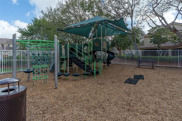 3892 Tree Top Drive, Weston, FL 33332