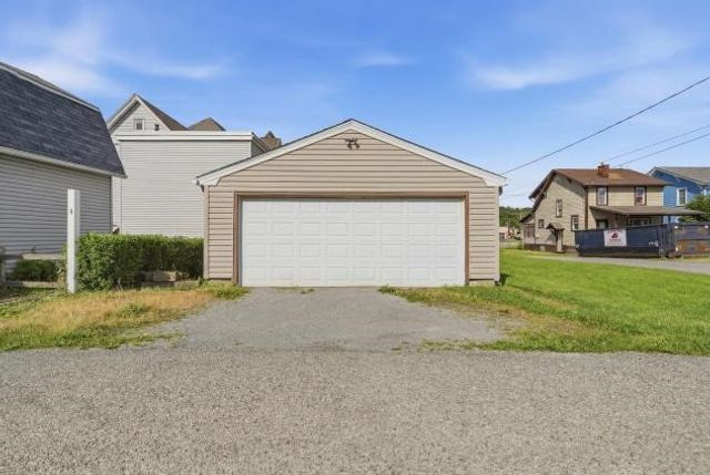 420 Virginia Avenue, Beaver, PA 15074