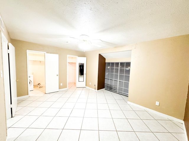 12633 Memorial Drive 4, Houston, TX 77024
