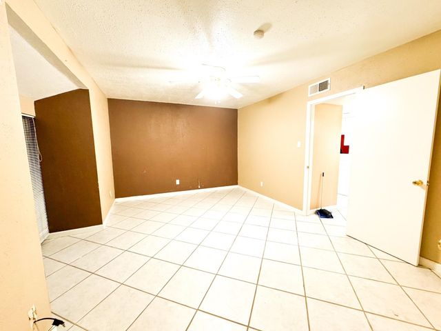 12633 Memorial Drive 4, Houston, TX 77024