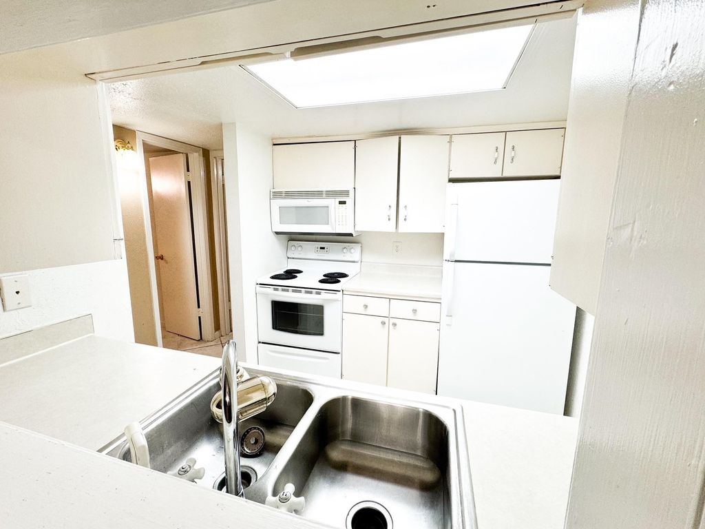 12633 Memorial Drive 4, Houston, TX 77024