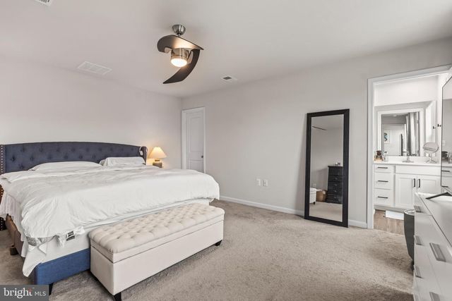 121 SWITCHGRASS CT, Bunker Hill, WV 25413