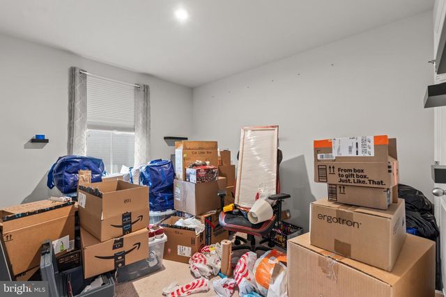 121 SWITCHGRASS CT, Bunker Hill, WV 25413