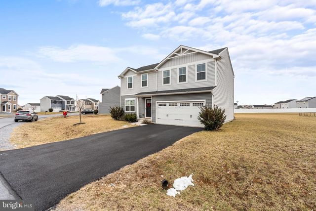 121 SWITCHGRASS CT, Bunker Hill, WV 25413