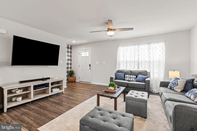 121 SWITCHGRASS CT, Bunker Hill, WV 25413