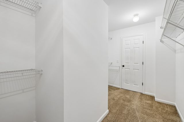121 Cavalier Dr, Hendersonville, TN 37075