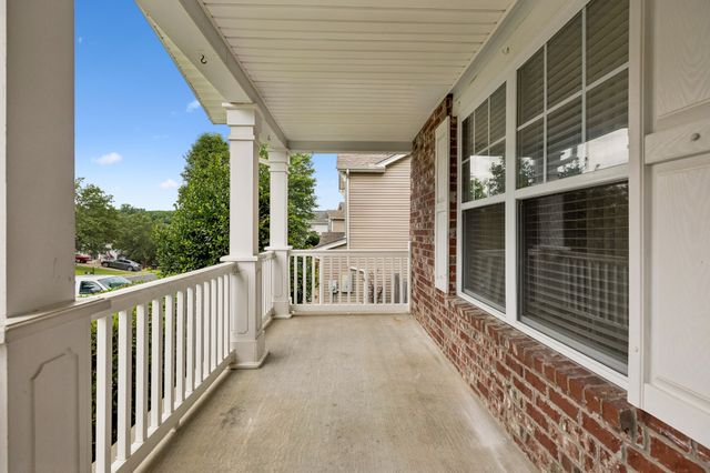 121 Cavalier Dr, Hendersonville, TN 37075
