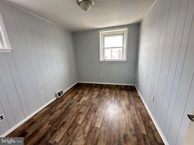 11125 KIRBY DR, Philadelphia, PA 19154