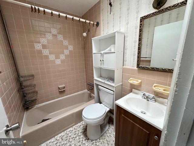 11125 KIRBY DR, Philadelphia, PA 19154