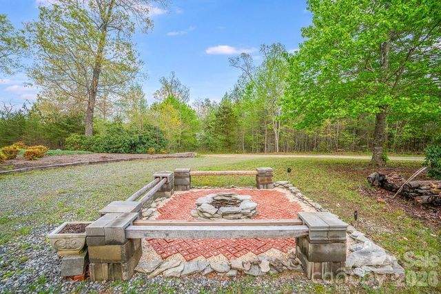 3341 Peniel Road, Tryon, NC 28782