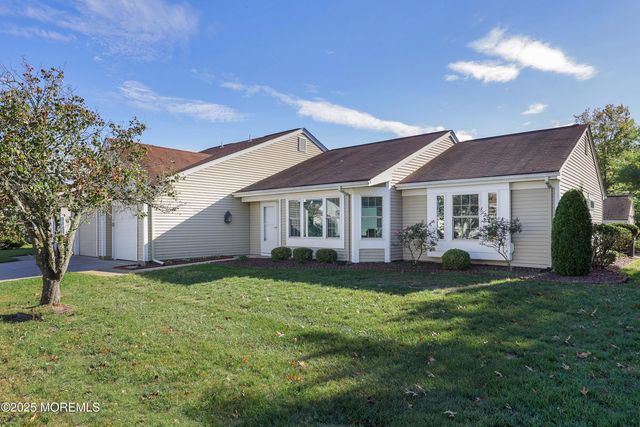 1107B Buckingham Drive, Manchester, NJ 08759