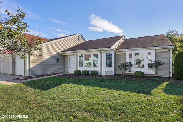 1107B Buckingham Drive, Manchester, NJ 08759