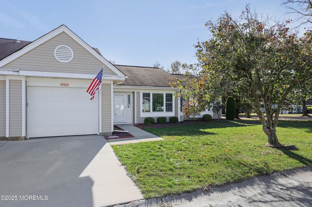 1107B Buckingham Drive, Manchester, NJ 08759