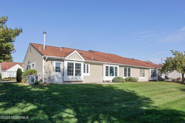 1107B Buckingham Drive, Manchester, NJ 08759