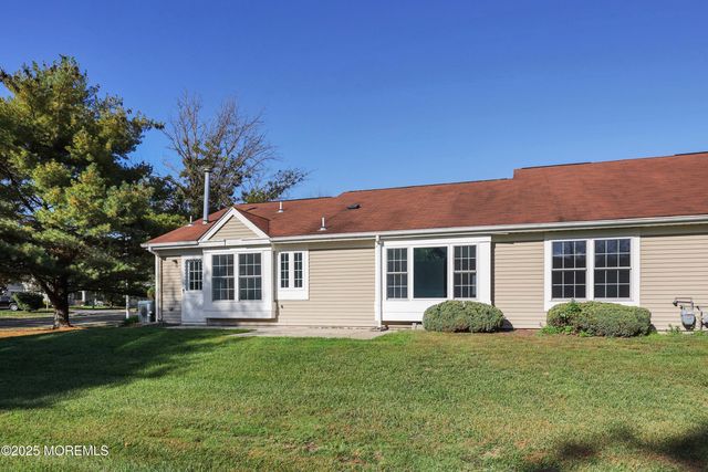 1107B Buckingham Drive, Manchester, NJ 08759