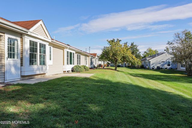 1107B Buckingham Drive, Manchester, NJ 08759