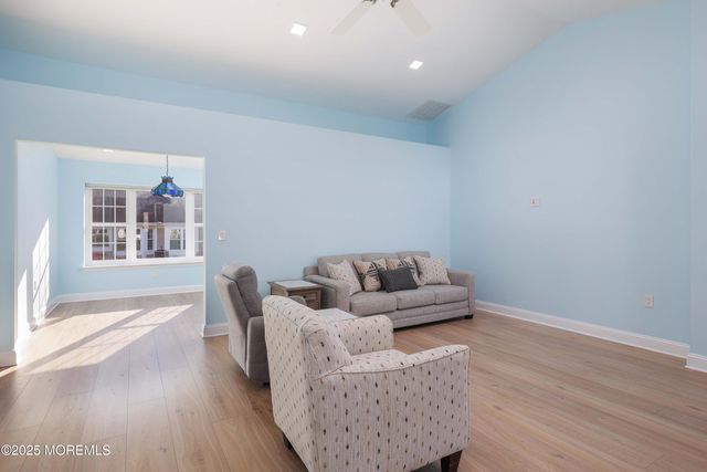 1107B Buckingham Drive, Manchester, NJ 08759