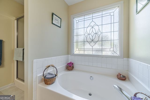 962 Cove Lake Court, Lawrenceville, GA 30045