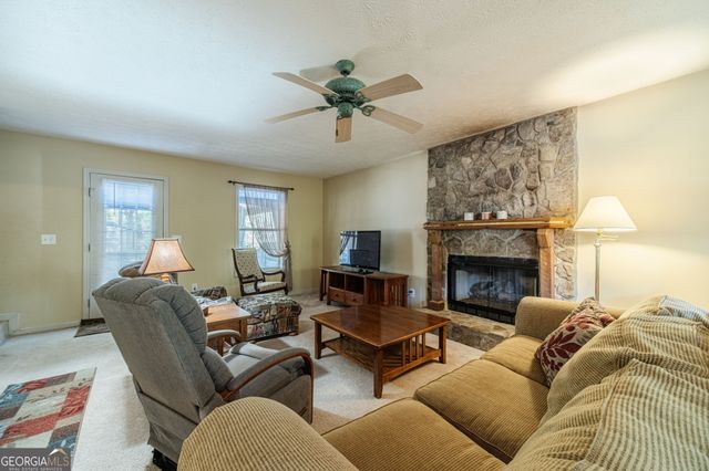 962 Cove Lake Court, Lawrenceville, GA 30045