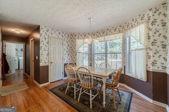 962 Cove Lake Court, Lawrenceville, GA 30045