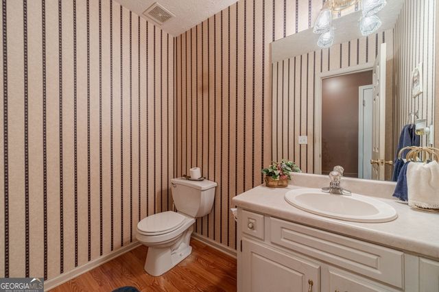 962 Cove Lake Court, Lawrenceville, GA 30045