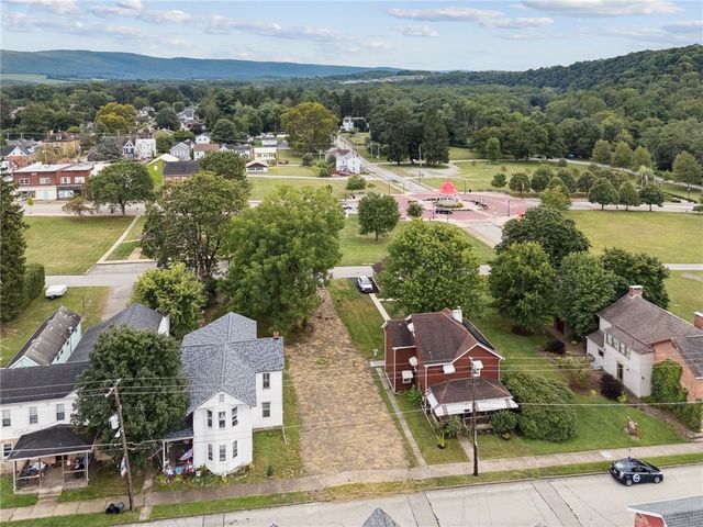 137 W Campbell St., Blairsville Area, PA 15717