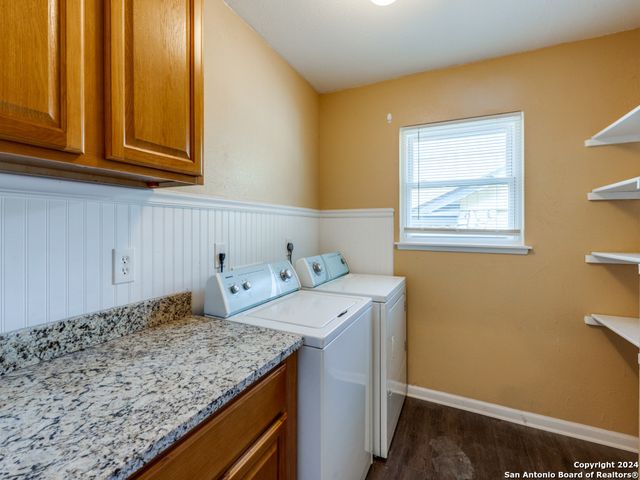 5830 Freemans Farm St, San Antonio, TX 78233