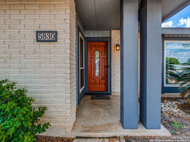 5830 Freemans Farm St, San Antonio, TX 78233