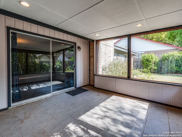 5830 Freemans Farm St, San Antonio, TX 78233
