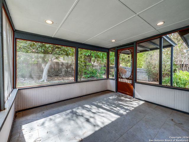 5830 Freemans Farm St, San Antonio, TX 78233