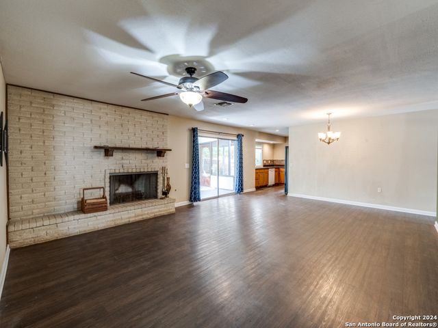 5830 Freemans Farm St, San Antonio, TX 78233