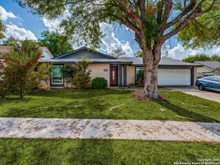 5830 Freemans Farm St, San Antonio, TX 78233
