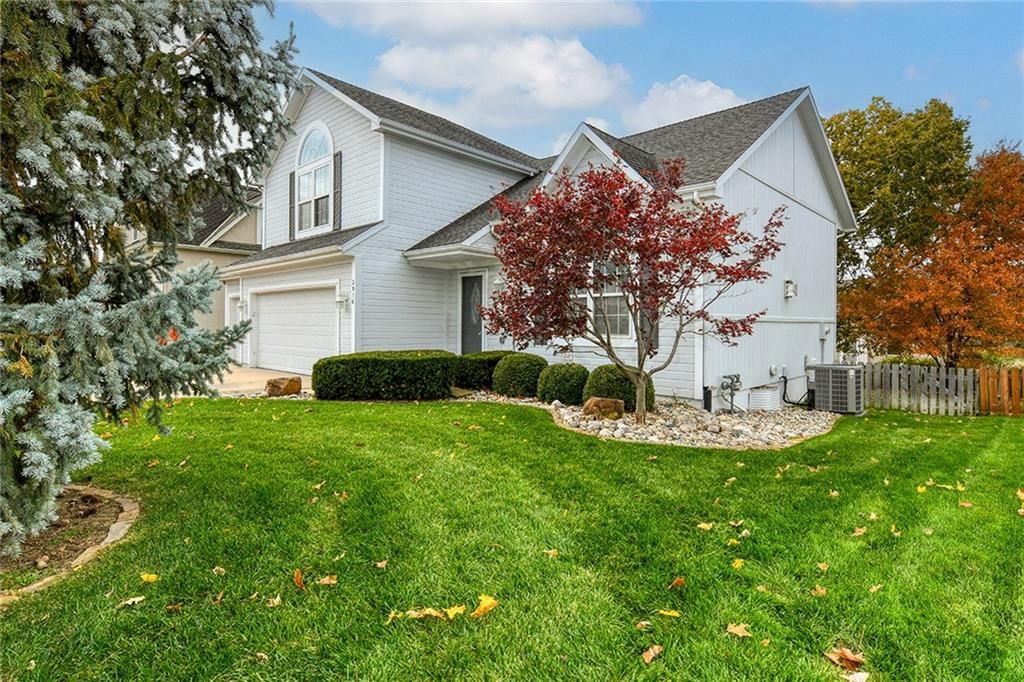 3916 SW Chatham Drive, Lee's Summit, MO 64082