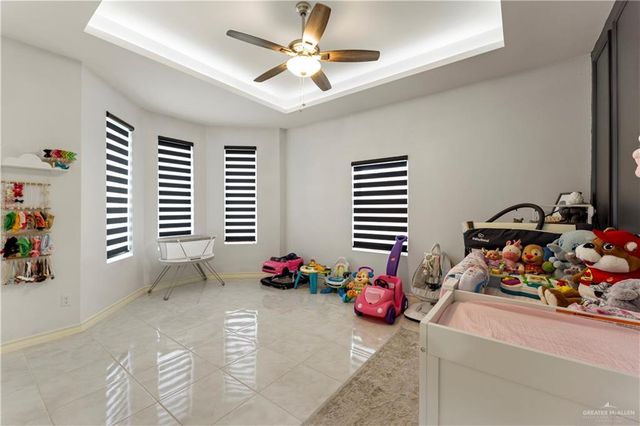 426 Falcon Street, Sullivan City, TX 78595