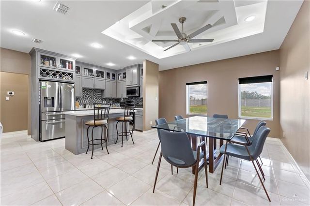 426 Falcon Street, Sullivan City, TX 78595