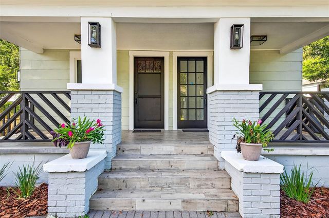 809 E BAKER STREET A, Tampa, FL 33603