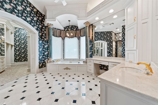 5305 Hillcrest Drive, Waco, TX 76710