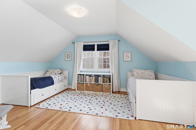 28 Crestview Avenue, Stamford, CT 06907