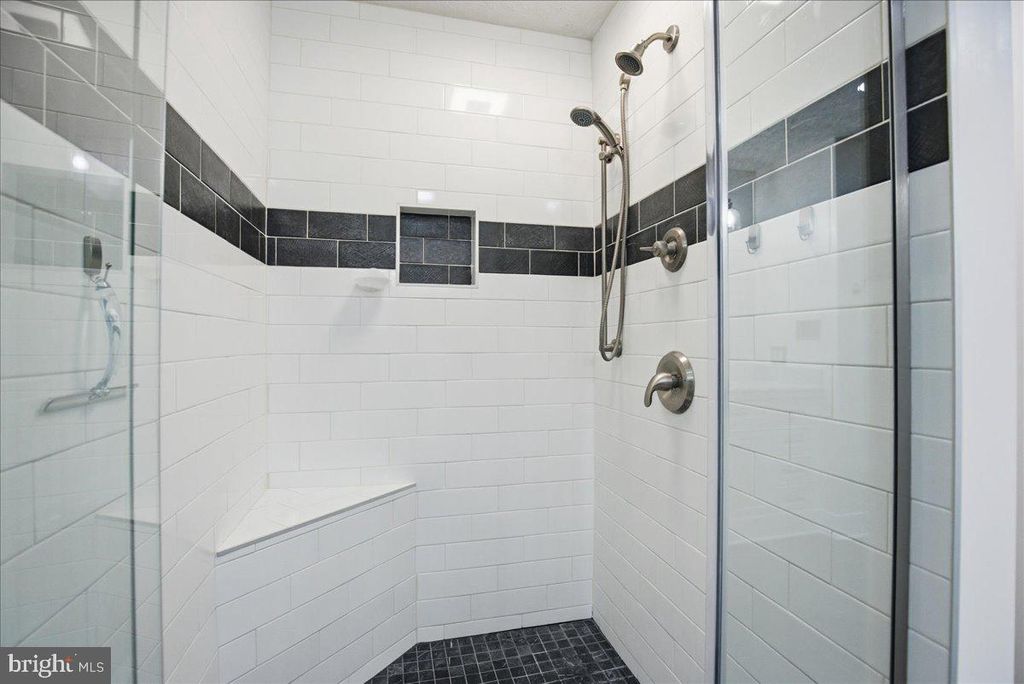 Image 30 of property listing at 12221 CONCHO CT, Lusby, MD 20657